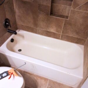 Caulking: Tub/Shower Re-Caulk — Lawton, OK