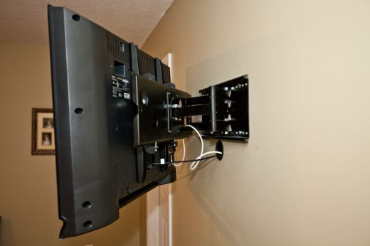 TV Mounting – Flat, Tilt, or Full-Motion
